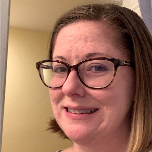 Meet your Posher, Kara - Picture 1 of 1